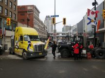 Terjed a blokád és ostrom Kanadában — Trükköznek a rendőrökkel
