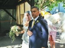 Kis magyar valóság – Kötelező DNS mintavétel Orbán Ráhel esküvője után