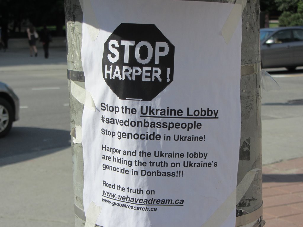 Ottawában megjelent ukránellenes plakát.