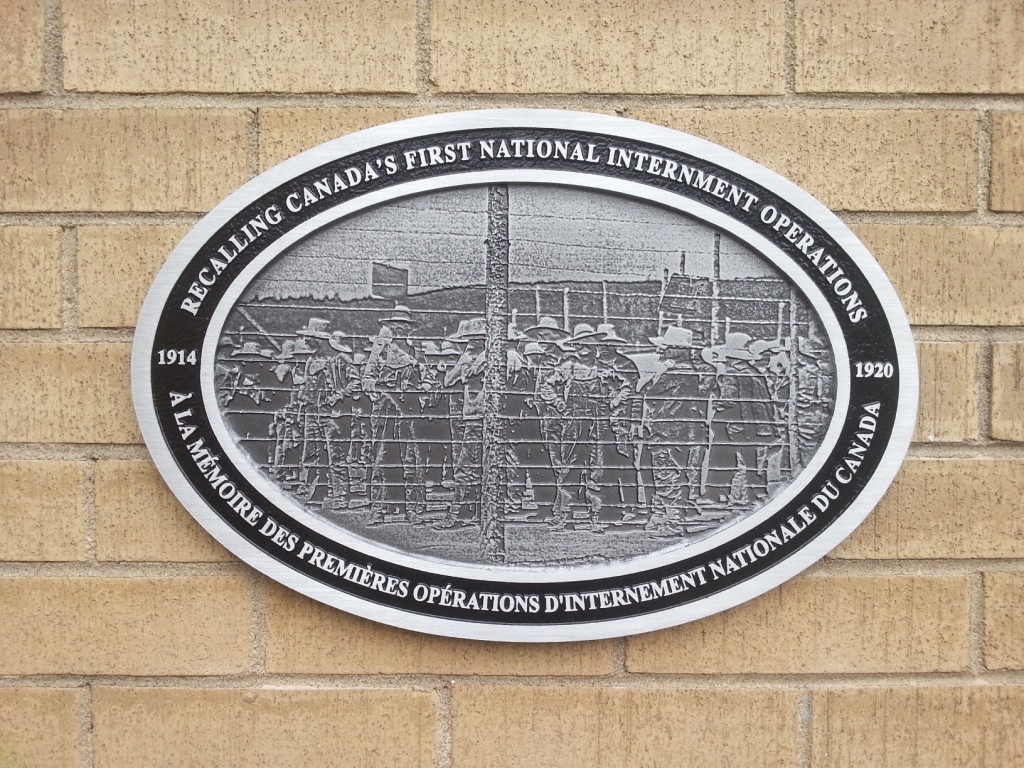 A kelet európai internáltak egyik emléktáblája Montreálban.