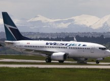 Egy WestJet gép Calgary-ban.