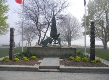 Az 1956-os szabadságharcosok emlékműve Torontóban, a Budapest Parkban.