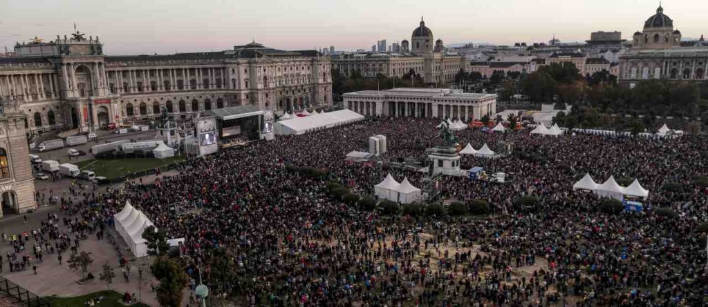 Heldenplatz, Wien, szimpátiatüntetés