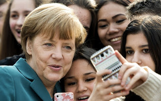 Merkel és a gazdasági satu