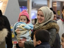 Szíriai menekültek landolnak Saskatoon városában. Fotó: Evan Radford/CBC.