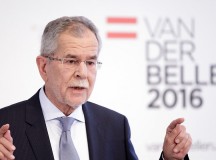 A 72 éves Alexander Van der Bellen lett Ausztria új államfője. Utolsó percben legyőzte a szélsőjobbot.