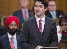 Justin Trudeau bocsánatot kért a parlamentben.