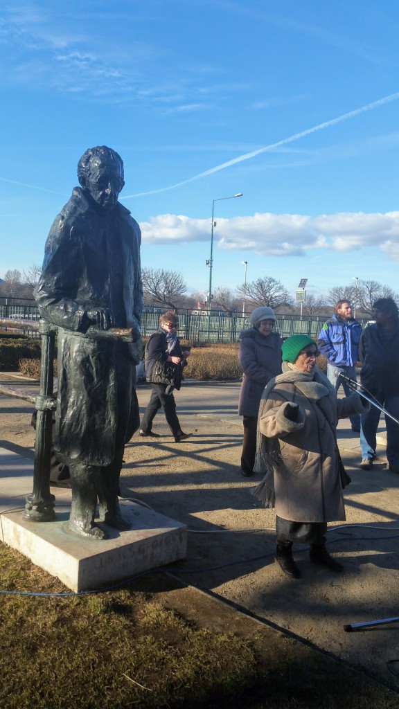 Lukács György szobráért többek között Heller Ágnes filozófus is kiállt. Fotó: Garai-

Édler Eszter, Budapest, 2017. febr. 25. (Szent István park)-