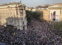 Ez a tömeg nagyobb és erősebb Orbánnál — Mi vagyunk a többség!