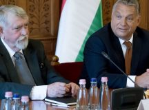Magyarországot nem egy meghibbant miniszterelnök vezeti