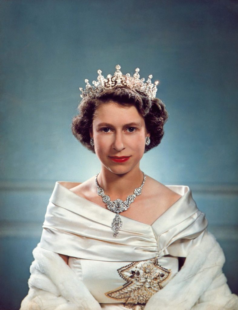 II. Erzsébet királynő emlékére — A nagy szeretettel végzett kis dolgok királynője