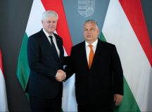 Kanada korábbi miniszterelnöke Orbánnal szeretne „szorosabb kapcsolatokat” építeni